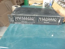 Kustom EQ-30 Rack Mount Musician's Equalizer Powers On