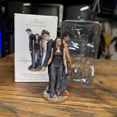 Hallmark Keepsake Twilight Saga Eclipse Ornament 2011 Bella Edward Jacob