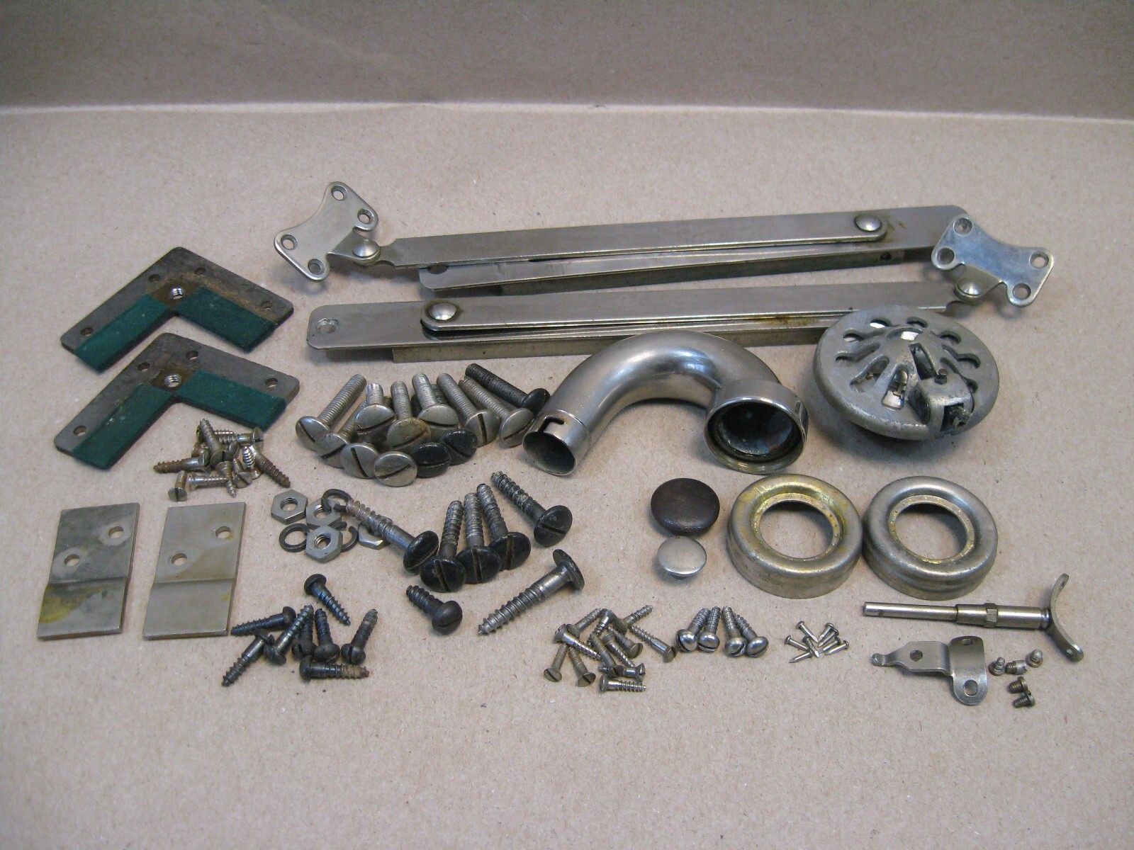 Antique Victor Victrola VV Phonograph Parts Lot Screws Lid Lifts Knob