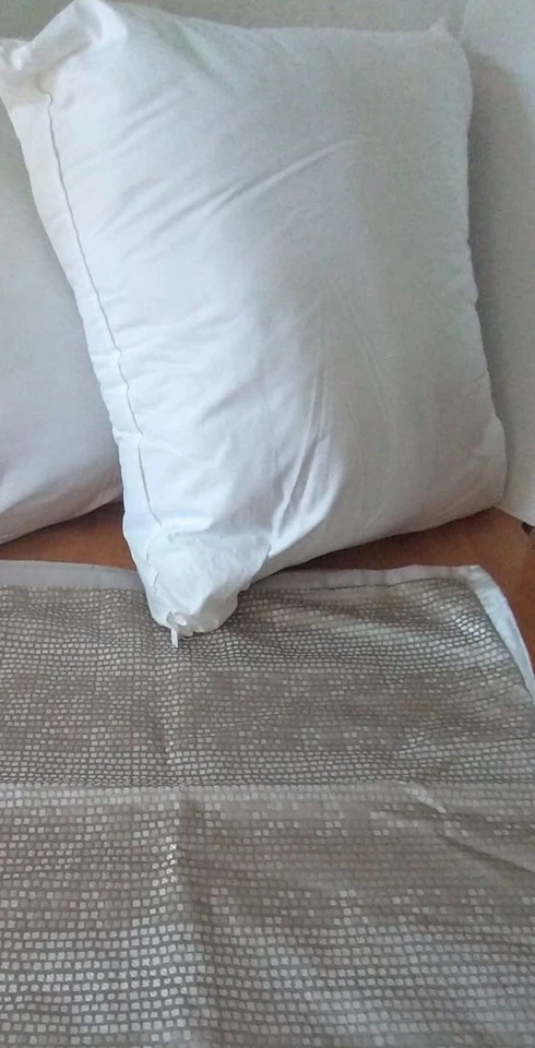 Edredón y falda y 4 almohadas Martha Stewart Collection talla Queen Foto 3 de 4