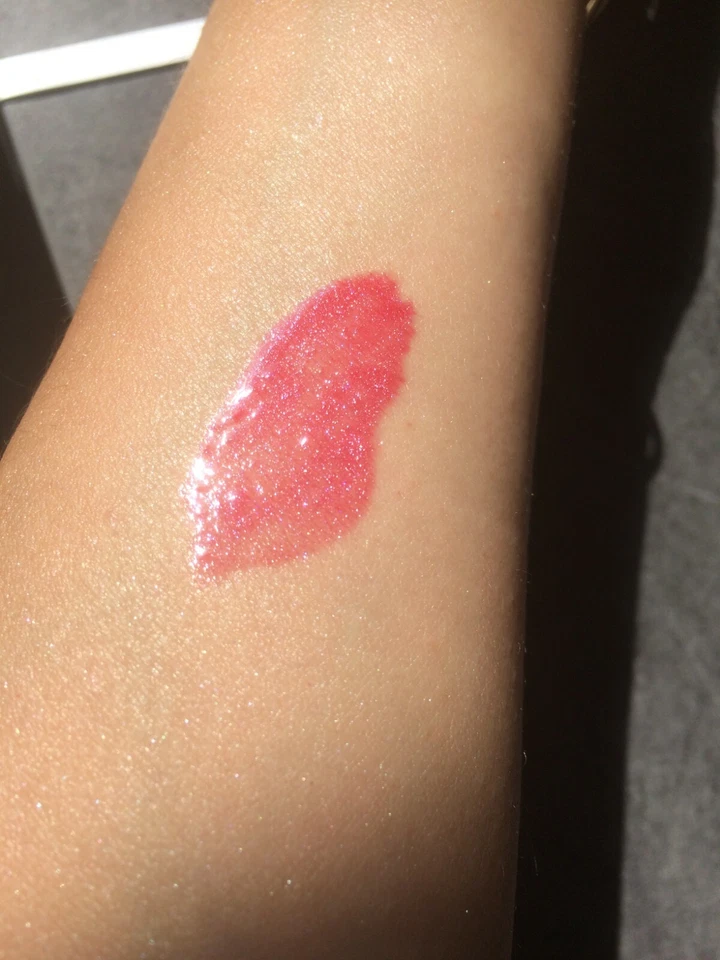 Hello Kitty Gloss Magnetico Fashionista Colore Fragola Paillettato D'Oro Val 15€ - Immagine 2 di 2