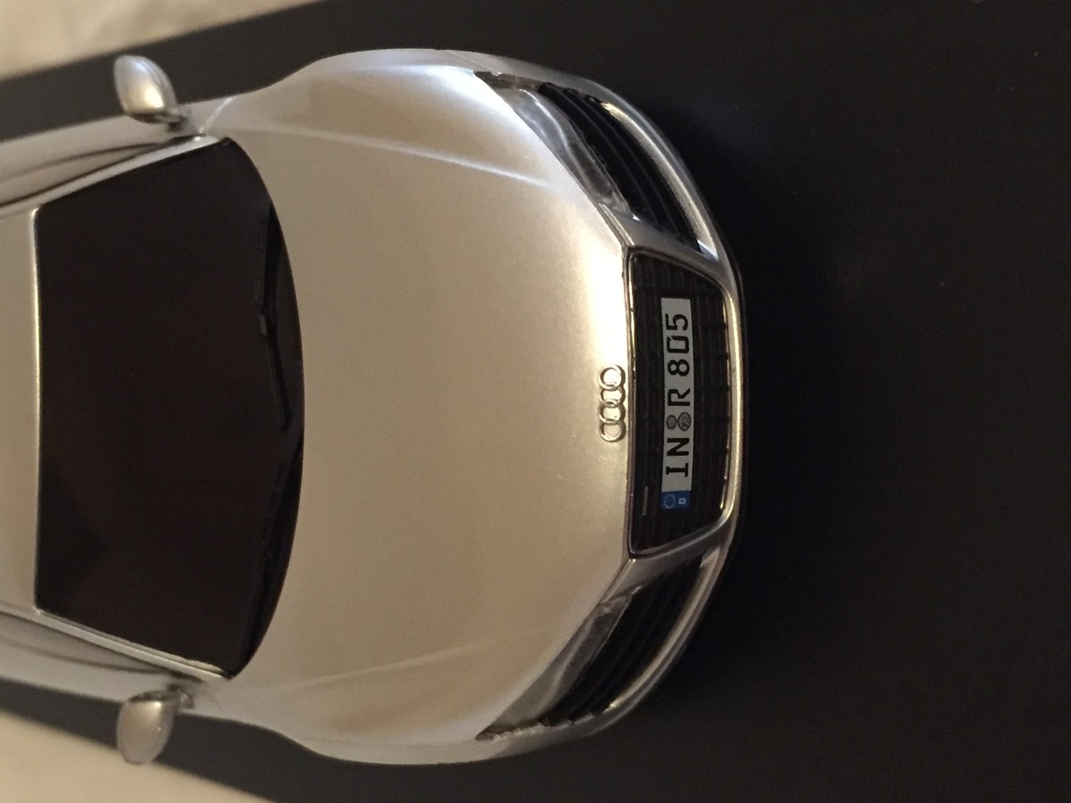 KYOSHO Dnano ASC MM, SILVER AUDI R8 2006, 1:43 DISPLAY MODEL