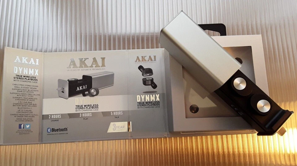 Akai - Dynmx True Wireless Stereo Playbuds / Charging Case - Image 4 of 4