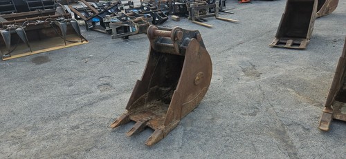 2ft Digging Bucket w/ 65mm Pins - Used - Price £550.00 + VAT @ 20% - C532 - Picture 1 of 8