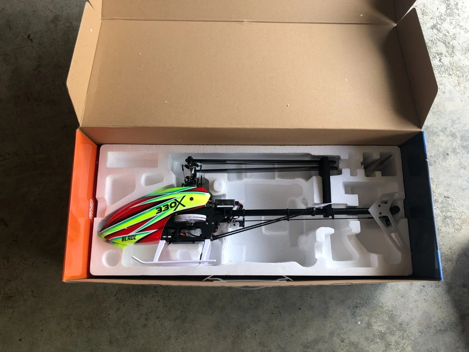 Blade 330X BNF Flybarless Electric Collective Pitch Helicopter BLH4050 - Image 3 of 4