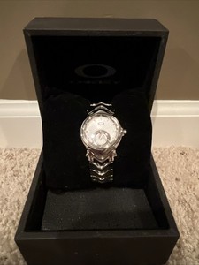Jury Oakley Watch | eBay