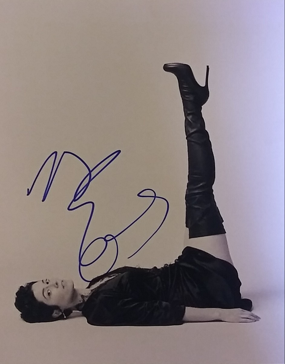 Mary Elizabeth Winstead signed 8x10 | eBay
