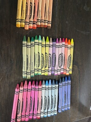 Crayola Crayons lot of 41 Rare Retired Discontinued Colors 1992 Excellent