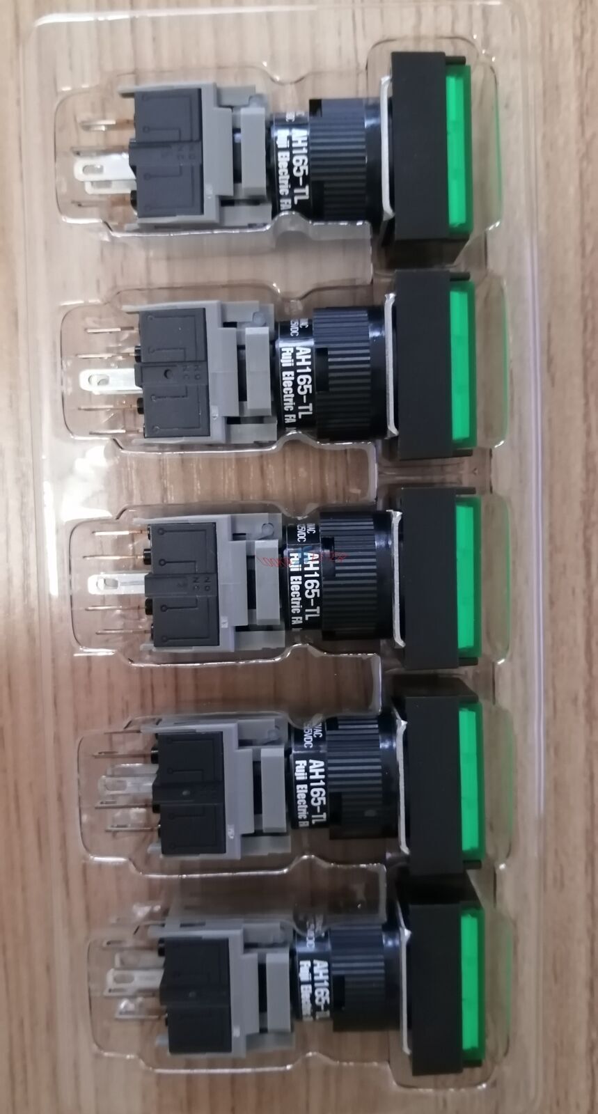 5x New Green Pushbutton Switch 24V DC LED Fuji AH165-TLG11E3