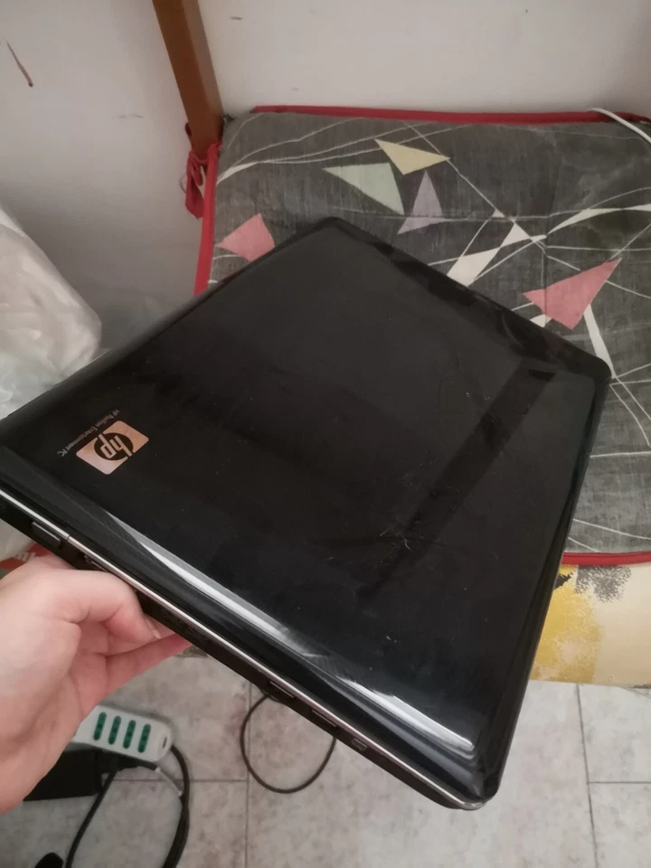 Hp pavilion dv6000 - per parti di ricambio - funzionante ma vecchio - Immagine 2 di 4