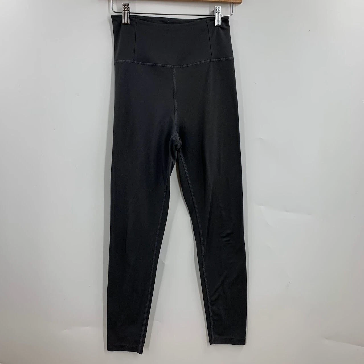 girlfriend-collective compressive high rise cropped leggings