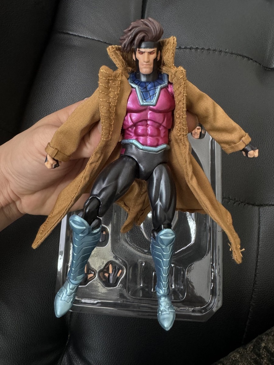 【未開封】MAFEX No.131 ガンビット COMIC Ver. フィギュア マフェックス No.131 MAFEX GAMBIT(COMIC Ver.)[メディコム