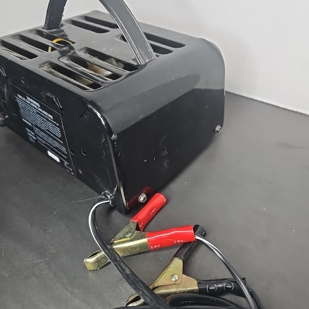 EverStart Basic Six Dual Rate Manual Battery Charger 6 12 Volt 6 2 AMP