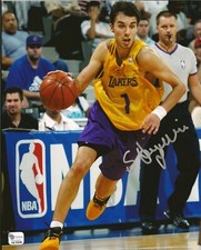Sasha Vujacic Vujačić Signed Lakers Basketball 8x10 Photo COA Picture Autograph