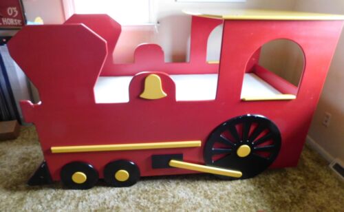 Absolutely Amazing! ~ Child's Wood TRAIN LOCOMOTIVE BED w/ Play Area ~ Twin Size - Picture 5 of 24