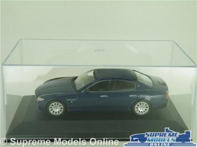 Miniature IXO MOC037 - Maserati Quattroporte Argent - échelle 1/43