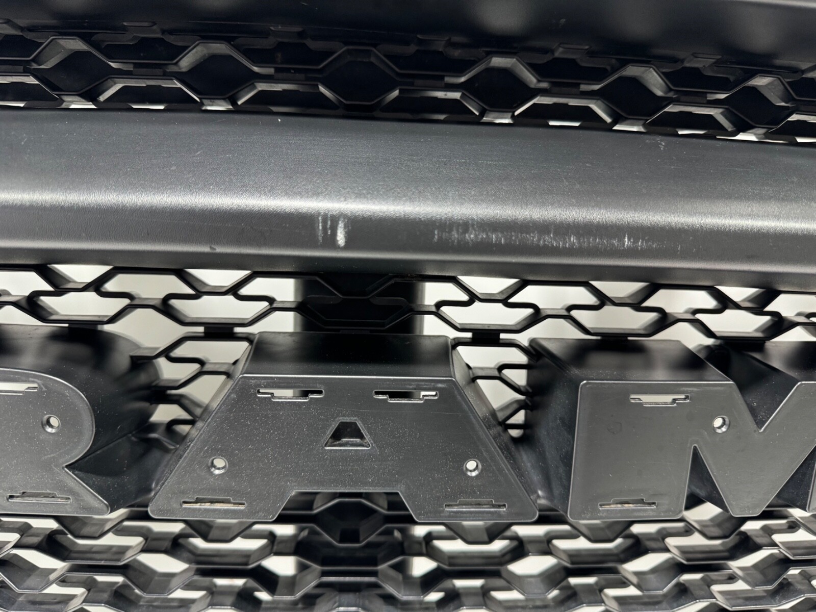 2019 2020 DODGE PICKUP 1500 SERIES REBEL UPPER GRILLE EMBLEM 