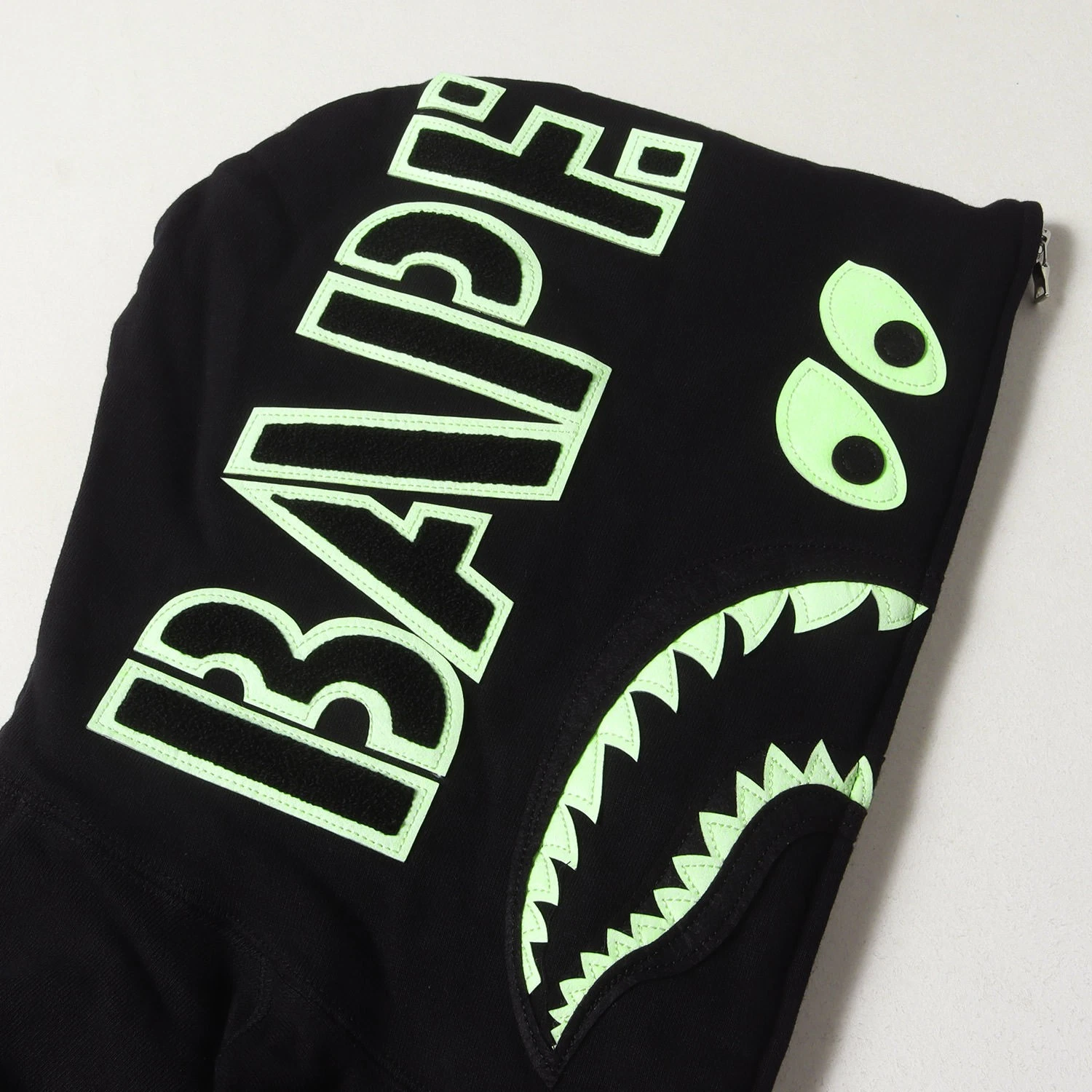 A BATHING APE (BAPE) Felpa con cappuccio A Bathing Ape taglia M Bounty Hunter Luminous Mudshark full zip