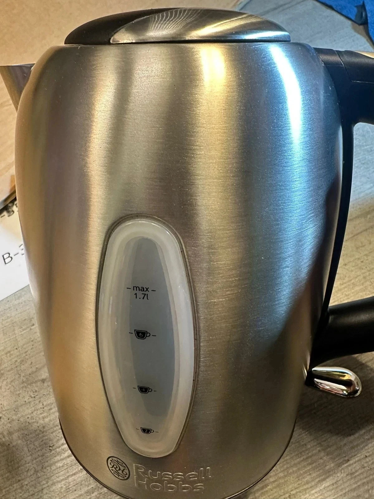 Russell Hobbs 25513 Worcester Kettle - Metallic