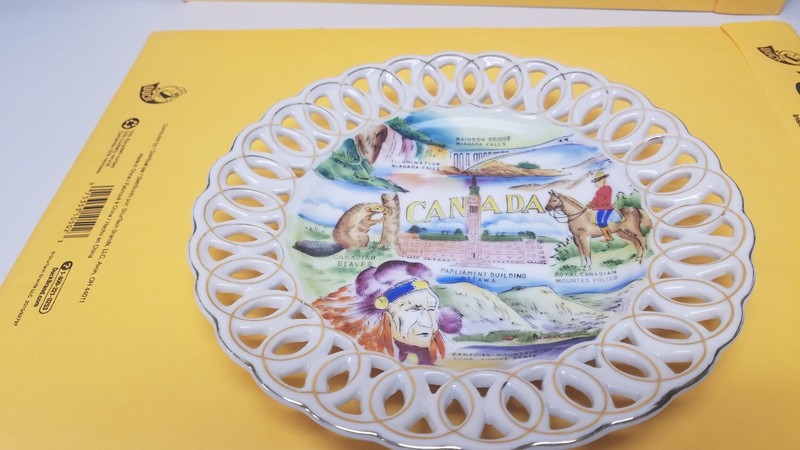 8" Canada Souvenior Plate