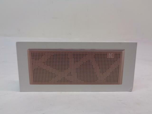 techcomm pelican wireless portable bluetooth hifi speaker