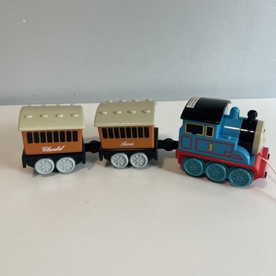 Vintage 1998 Tomy Britt Allcroft Thomas Pull Along Train With Annie And Clarabel