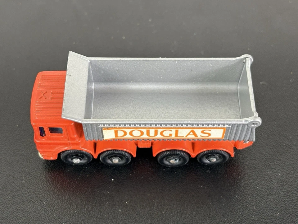 New - Matchbox Series #51 Douglas 8 Orange Tipper Lesney - w/ original Box - Image 3 of 4