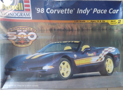 1/25 Revell / Monogram Corvette 1998 Indy Pace Car  #85-2558 OOP/HTF/RARE