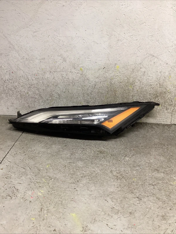2021-2025 NISSAN ROGUE LEFT LH UPPER DAYTIME RUNNING LIGHT OEM W/O LED