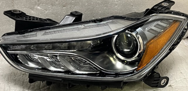 2014-2020 Maserati Ghibli Driver Left HID Xenon Headlight 670038241 OE
