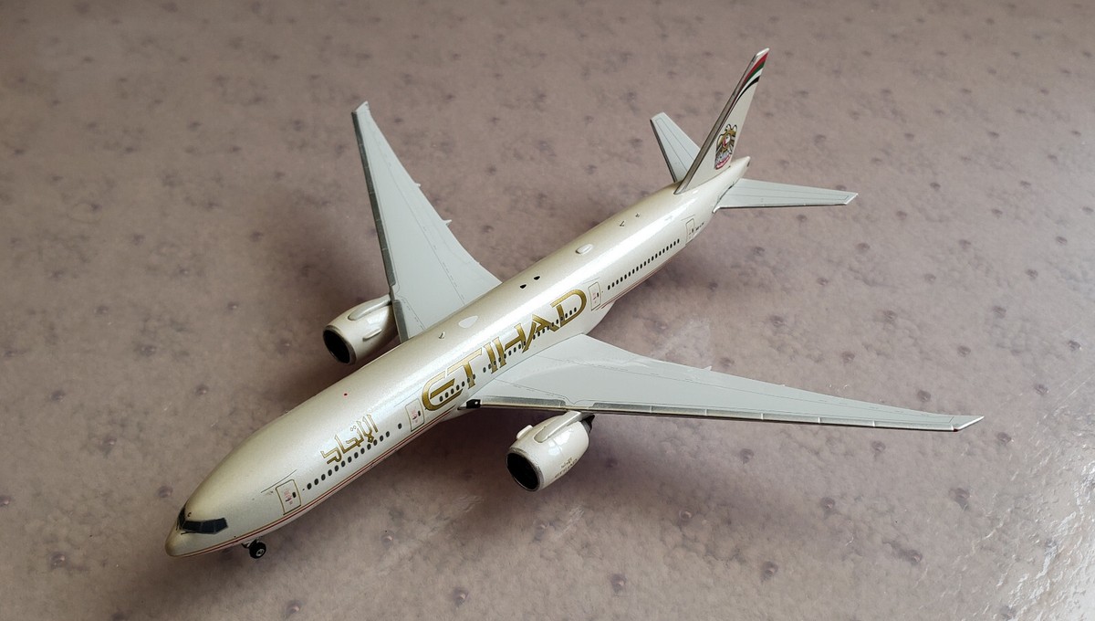 Phoenix 777-200LR Etihad A6-LRC in 1:400 | eBay
