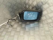 Retroviseur droit (ou coque) BMW 525
