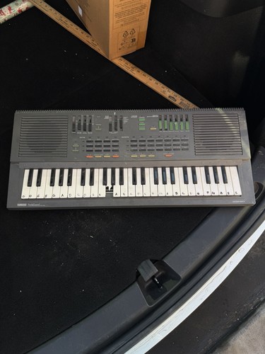 Vintage 80’s Yamaha Portasound PSS-460 Keyboard Synthesizer Synth pre owned
