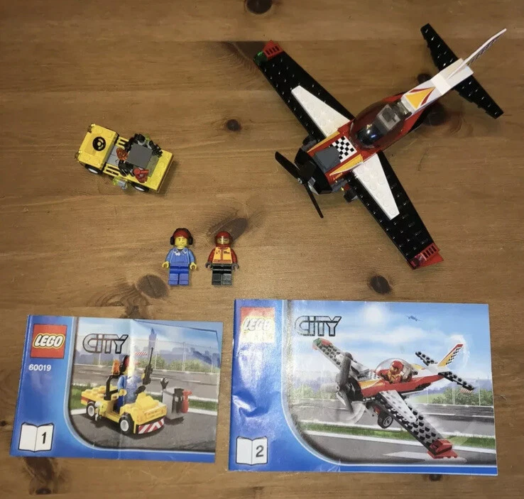 Lego City Airport Stunt Plane 60019 100 complete 2 minifigs instructions