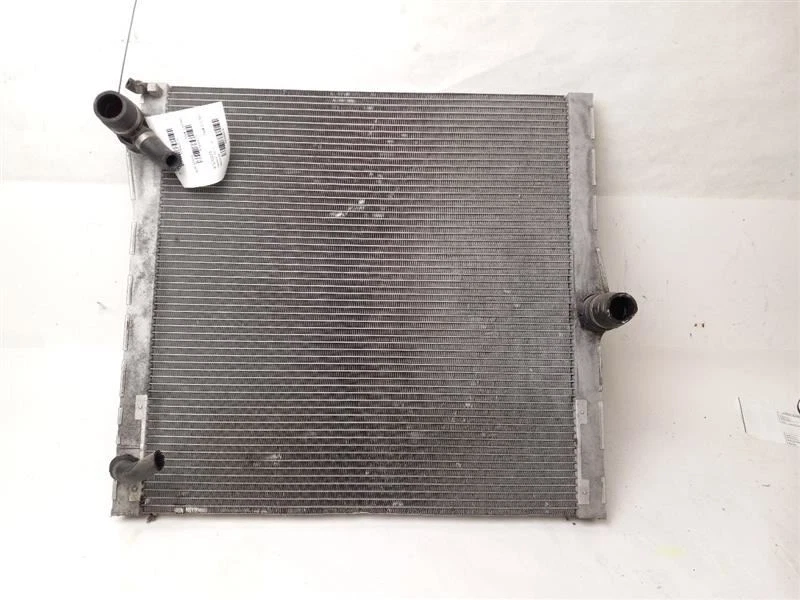 Радиатор подходит для BMW X5 2008–2019 годов - Изображение 2 из 4