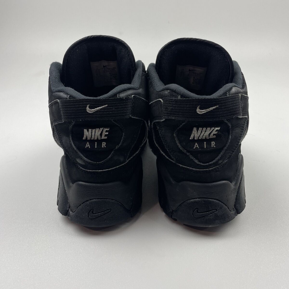 Nike Air Barrage Mid Triple Black Size 11 Men's AT7847-002 Nike Air Barrage Mid Triple Black Size 11 Men's AT7847-002