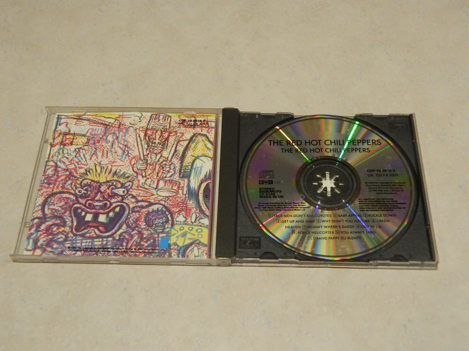 The Red Hot Chili Peppers The Red Hot Chili Peppers CD {raro} Foto 2 de 3