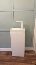 non plumbing sink unit silver taps/hot and cold/no plumbing /portable