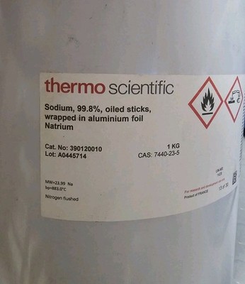 100g Reines Natrium eingewickelt in Alufolie 99,8% Sticks Thermo Scientific 