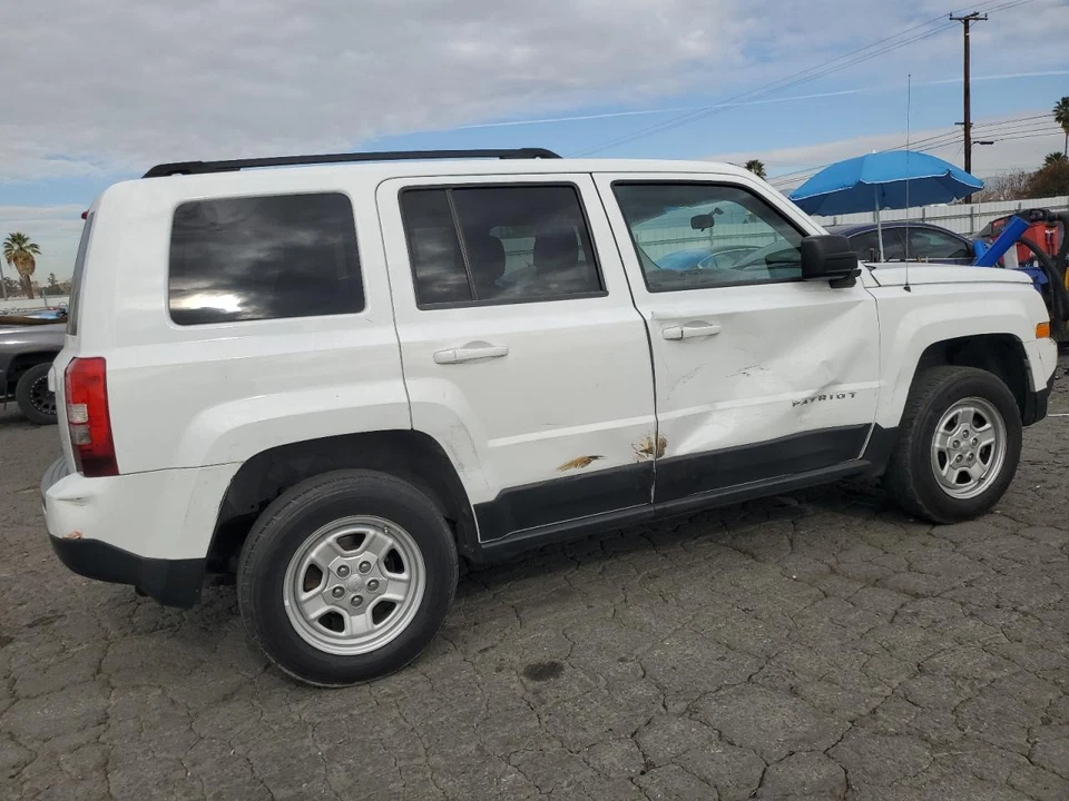 Used Fuel Pump fits: 2012 Jeep Patriot Pump Assembly tank mounted gasoline AWD G Foto 3 de 4