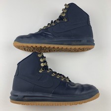 navy blue nike duck boots