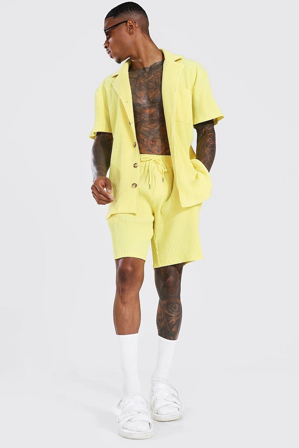 Boohoo MAN Short Sleeve Pleated Shirt and Short, Lemon, Size Medium