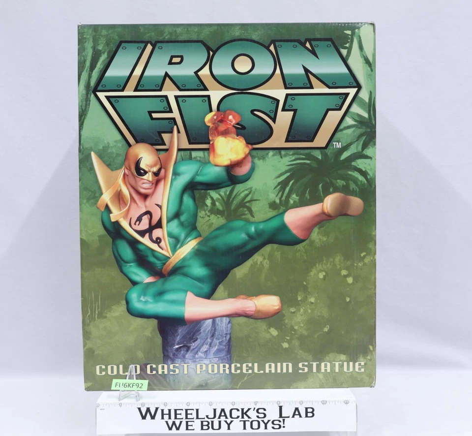 Puño de Hierro Versión Roja Marvel Comics 2006 Hard Hero 14" Porcelana Estatua 149/250 Foto 2 de 4