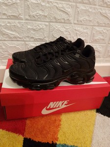 nike air tn triple black