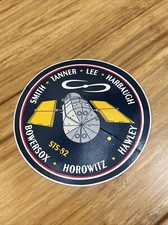 NASA Space Shuttle Discovery STS-82 Crew Sticker Smith Tanner Lee Harbaugh KG JD