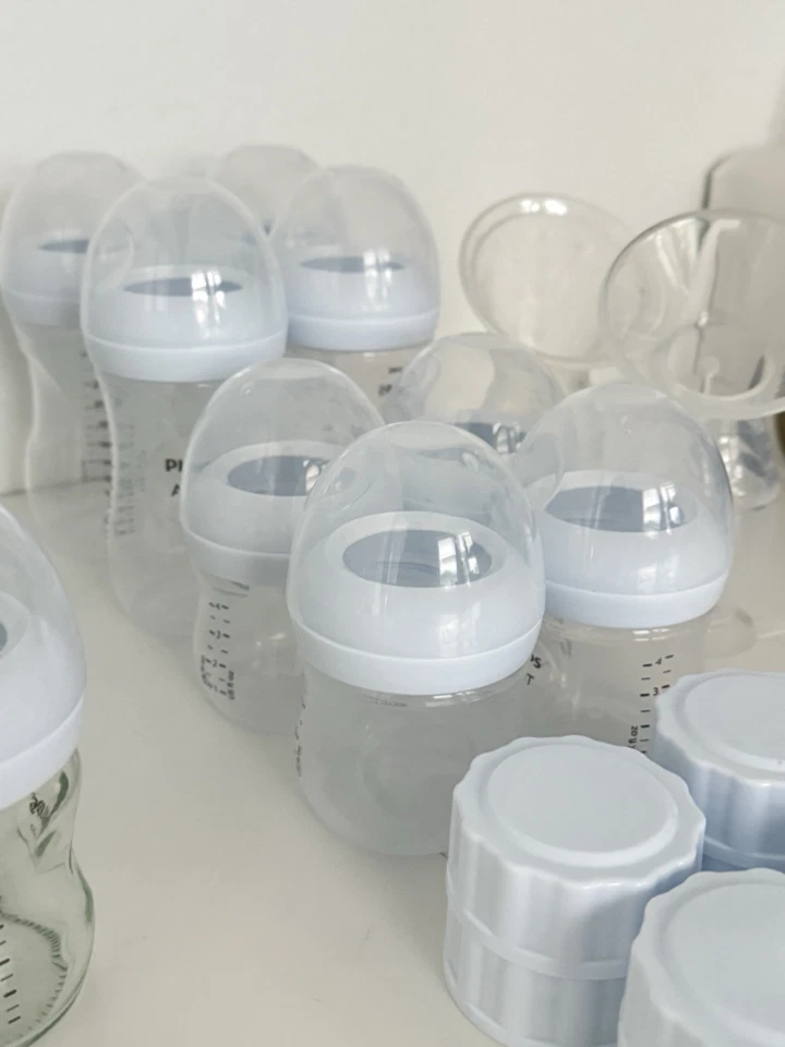 Lot Of 16 Philips Avent Natural Baby Bottle without nipples & Medela breast pump - Image 3 of 4