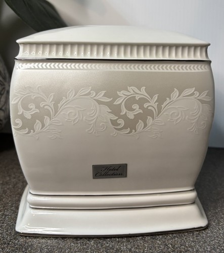 Hotel Collection Tissue Holder Porcelain Off White - Picture 1 of 7