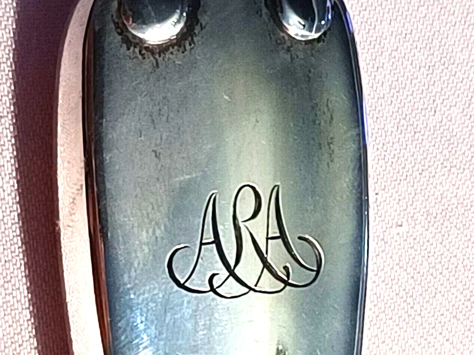 Soporte para tostado grande Flamish by Tiffany Sterling 10 1/4"- Mono'd Foto 4 de 4