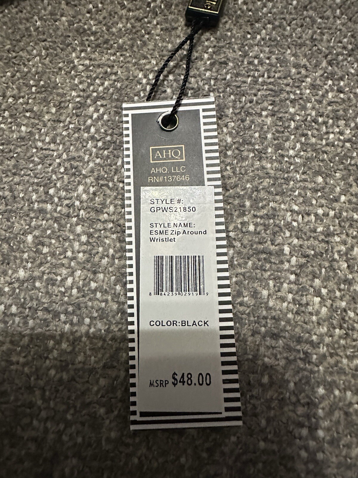 Wallet Quilted With Wrist Strap Black New With Tags