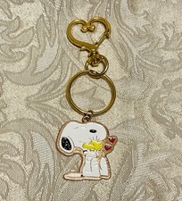 Snoopy Love Peanuts Purse Key Fob Charm Pendant Car Metal Clip Anime KeyChain